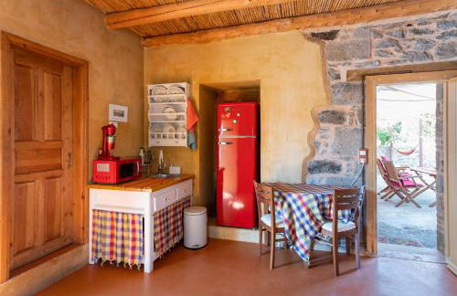 Το Καμίνι, πέτρινη κατοικία πάνω στη θάλασσα The Kiln House Kamini, Retreat on the beach - Photo 4