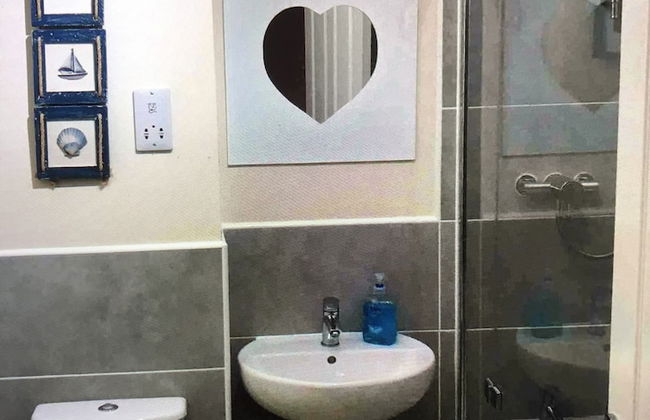 Lazy Nest - Sleeps 4, Parking, Garden & Hammocks - Foto 17