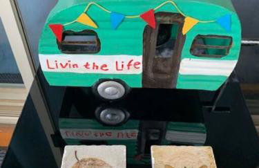 Knotty but Nice-sleeps 6-one minute to lake! - Foto 29