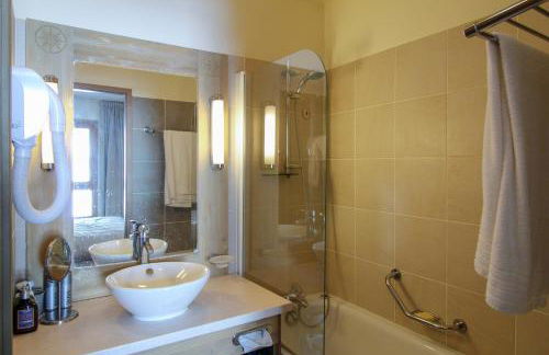 Spacious Family 2-bed, 2-bath with parking, private piste - Foto 25