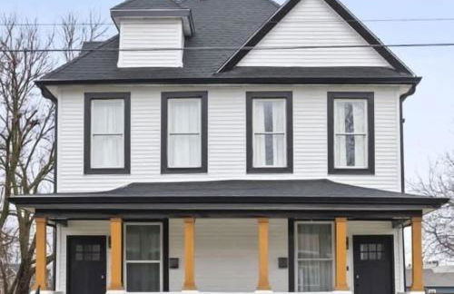 Full Duplex Retreat-Two Homes Near Eastside- Family Friendly - Foto 1