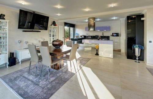 VILLA RIOJA with pool & mountain and sea view, ONLY FAMILYS - Foto 17