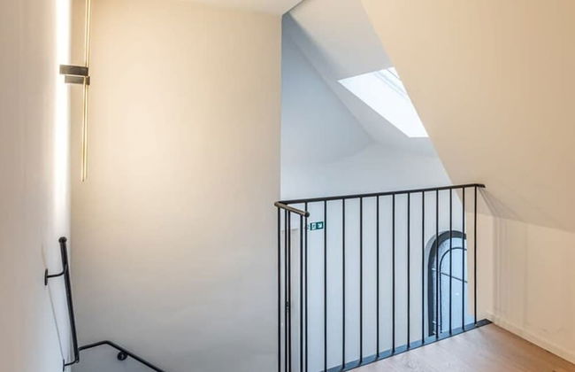 City-view Loft With Wooden Beams and Mezzanine - Foto 10