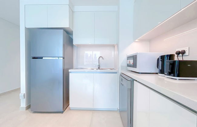 Luxury 2B in Downtown Views Balcony and Burj View - Photo 7