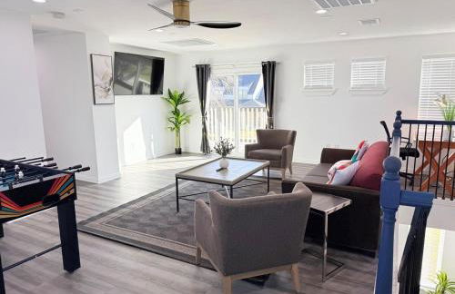 Cozy Lakeview Retreat Home - Photo 16