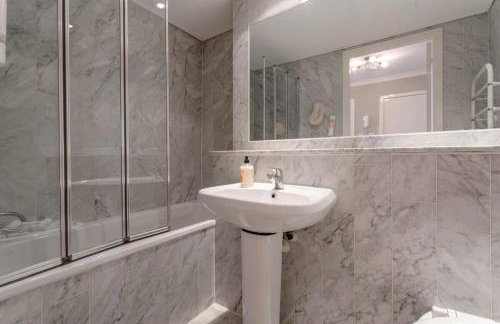 Bright, Modern One-bed With Stunning View of Thames - Foto 12