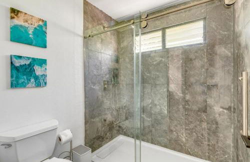 Newly Renovated Condo with SUP Paddle Boards and Golf Clubs Included - Foto 10