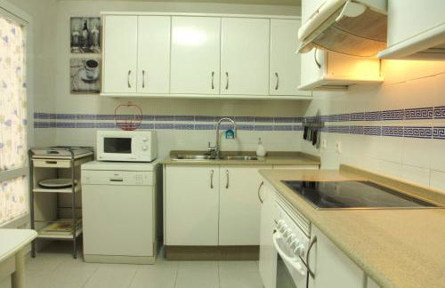 La Bodega del Mar - Luminoso y céntrico apto con piscina en verano y parking - Foto 56