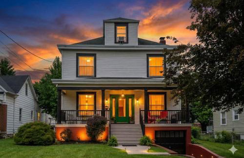 Prime Derby Location - Firepit - Yard - Family Friendly - Foto 1