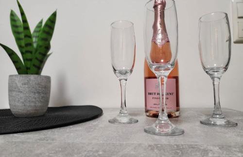 Neubau Apartment mit Küche, TV in der Nähe von Aachen - Foto 4