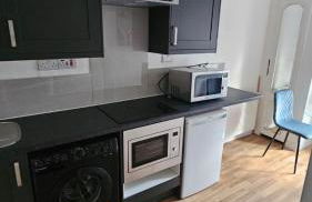 Spacious 2B Apt Zone 2 sleeps 4 F5 - Photo 16