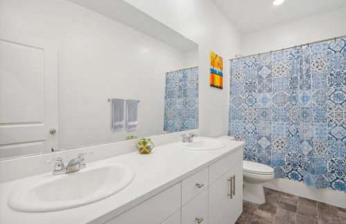 Entire Private Home with 4 Bedrooms 2 Bathrooms, Mountain Edge, New House, Ranch, Gated Yard, Available Now - Foto 38