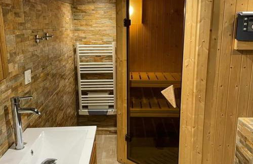 À louer : Ancienne forge avec sauna, piscine, proche plage et sites historiques - FR-1-591-193 - Foto 3