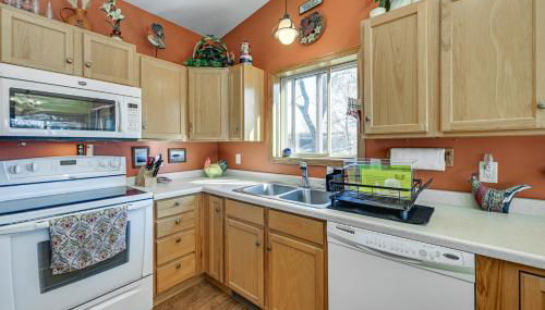 Lake Wissota Home with Private Dock and Fire Pit! - Foto 5