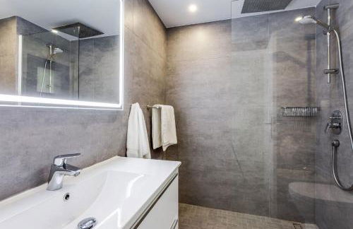 by RIVA - Outstanding, Contemporary Studio in Puerto Banus Gardens - Foto 10