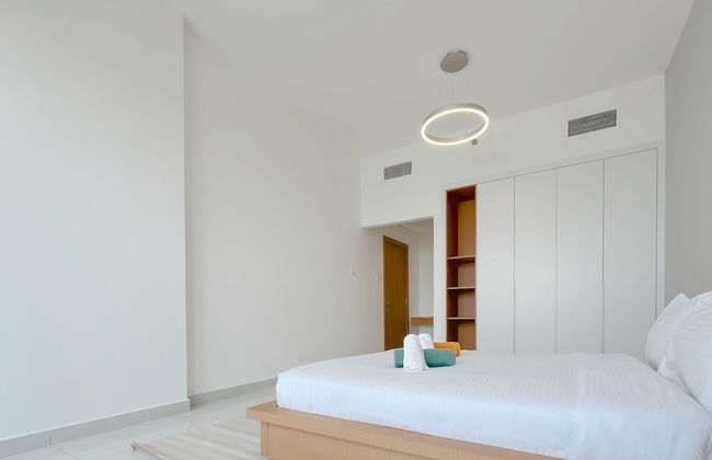 Luxury 1B With Balcony in Blue Wave Tower Dubai - Photo 7