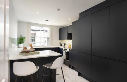 Period Henley 2 bed apt with parking for 1 car - Foto 3