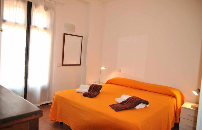 Red Roses Flat in a Semi-detached Villa - Foto 6