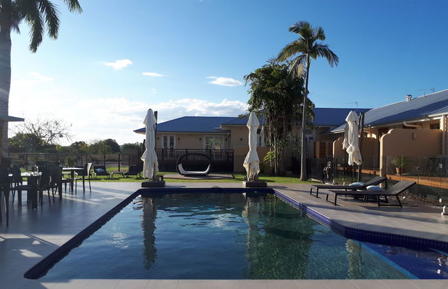 Kernow Charters Towers - Photo 31