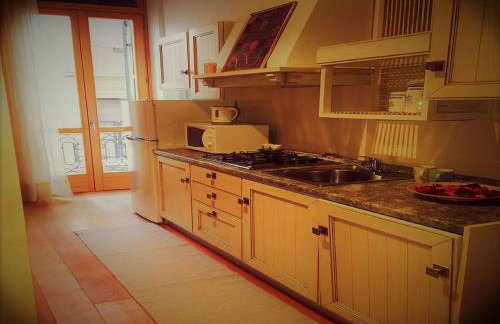 DENEB19 Luminoso con Balcone Vista Città - Photo 32