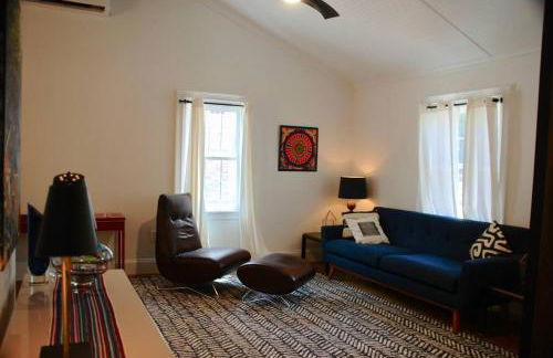 Charming Urban Retreat - Cozy Cottage in Charlotte - Foto 9