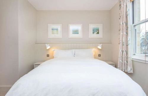 Townhouse on the Square, Dornoch - Photo 10