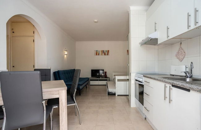 Nice Terrace and Pool Alvor Flat - Photo 28