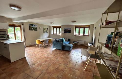 Gîte Contemporain près de l'Abbaye de Noirlac avec Jardin, Wi-Fi et Commodités Incluses - FR-1-586-38 - Foto 7