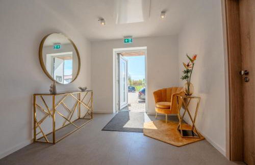 SCHLOSSBERG RESIDENCES - Self Check-In Studios mit Küche am Bodensee & Spieleland - Foto 3