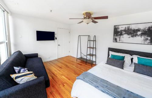 Modern 3BR Townhouse with Private Rooftop & Parking Minutes to NYC - Foto 30