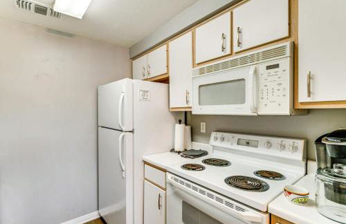 Lake Conroe Condo with Pool Access and Balcony! - Foto 8