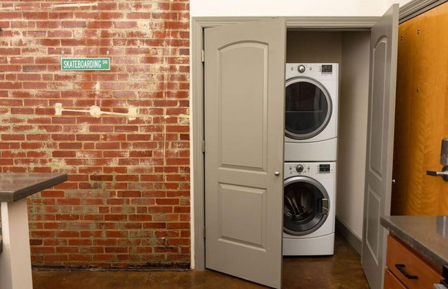 Stunning 2 BR Loft Smack in the Heart of Downtown - Foto 15