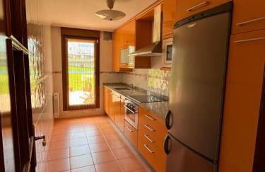 Casita con patio y piscina entre el mar y montañas - Foto 15