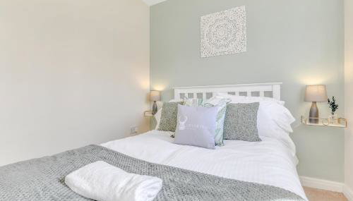 Charming 3-Bed Home with Garden & Parking - Foto 4