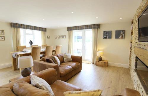 Old Groom's Cottage - Photo 6