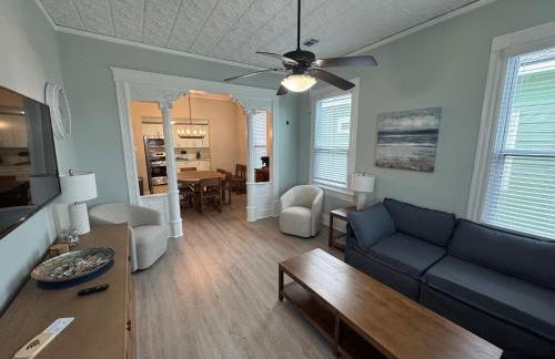 Family & Pet-Friendly - Walk to Beach & Pier - Foto 4