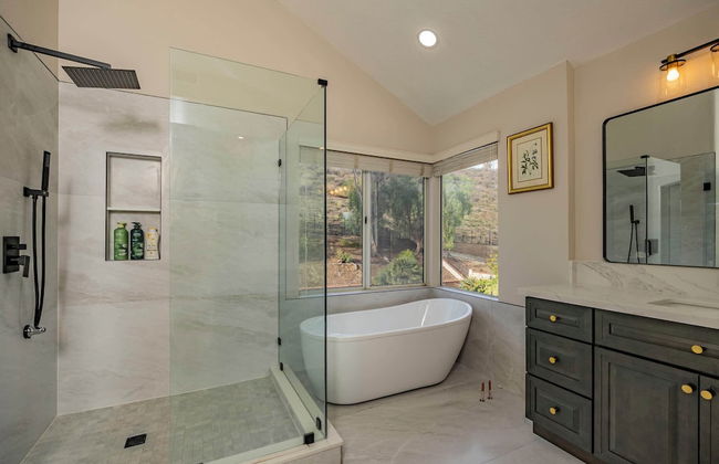 Newly Remodeled Suburban House - Foto 36