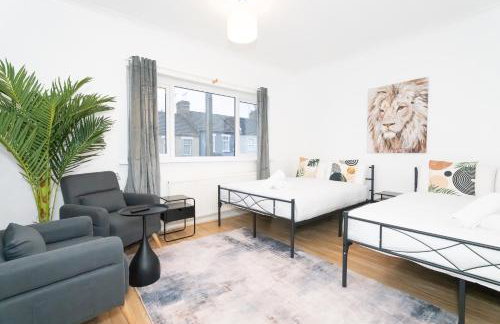 4 bed Emerald by Harlington 13 mins to central - Foto 16