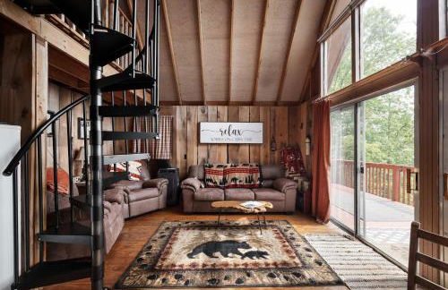 Stunning Mountain Views w Deck & Grill on 5 Acres! - Foto 9