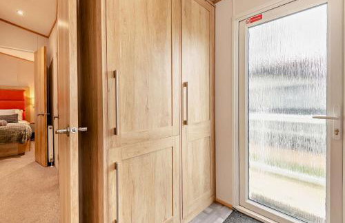 Vivian Lodge 2 Bedroom New Forest Holiday Home Hoburne Bashley - Foto 10