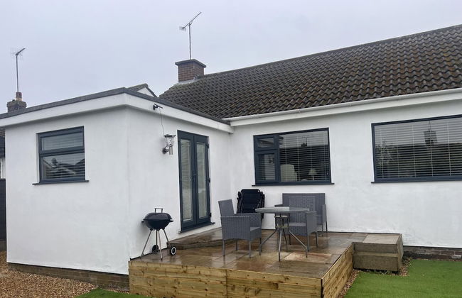 Pet-friendly - 2 Bedrooms Bungalow hot tub Parking - Foto 29