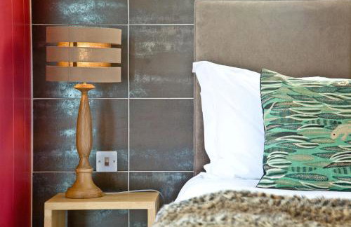 Pomegranate, Hot Tub, Wi-Fi - Photo 16