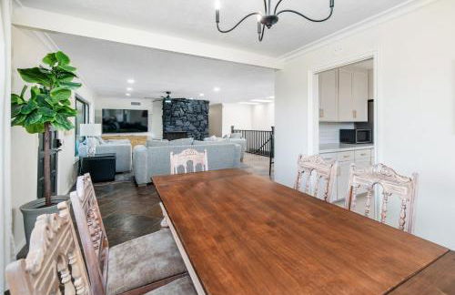 5BR Oasis with Pool, Arcade, Sauna - Photo 24