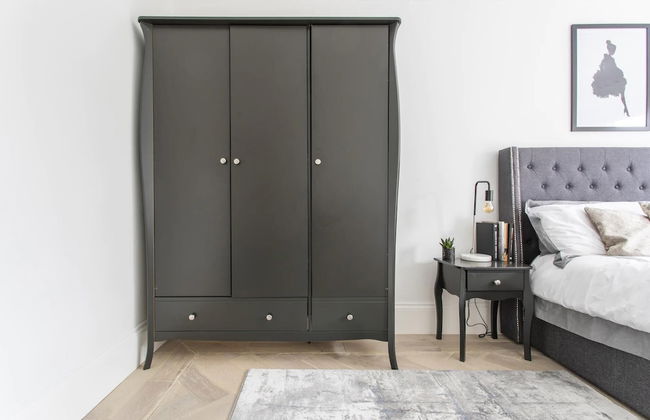 4-bed Flat in West London, Sleeps 8, 8 min to Tube - Foto 1