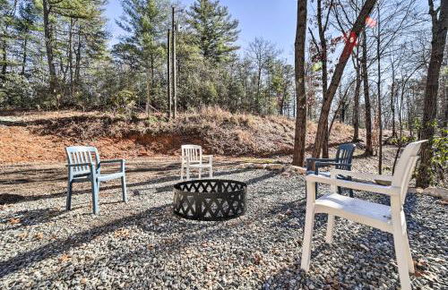 Modern Cabin with Fire Pit Less Than 3 Mi to Trails! - Foto 2