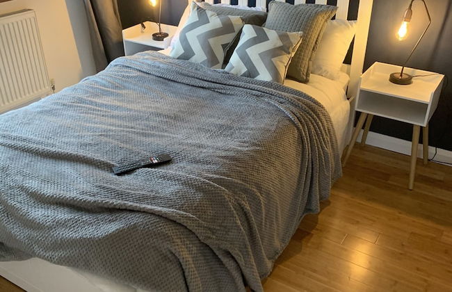 4 bedroom worker property parking - Foto 1