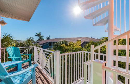 LUXURY VACATION HOME! ADD A GOLF CART!! - Photo 32