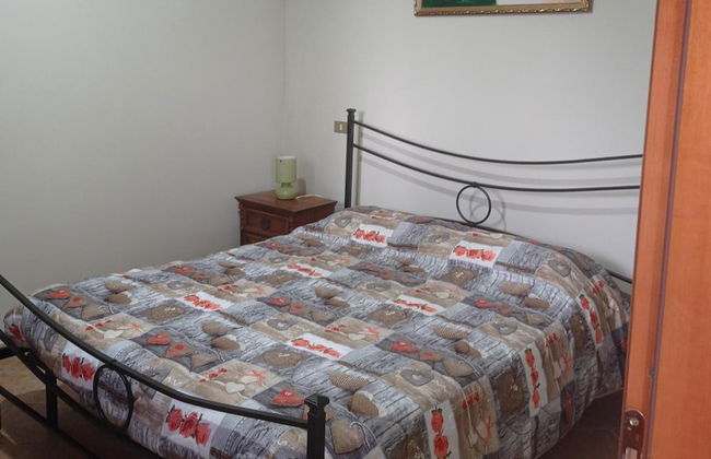 1-bed Apartment Sleeps 2 - Free Parking and Garden - Foto 2