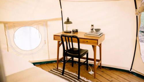 Beautifully Furnished Bell Tent Rental for a Vacation in Elgin, Texas - Foto 3