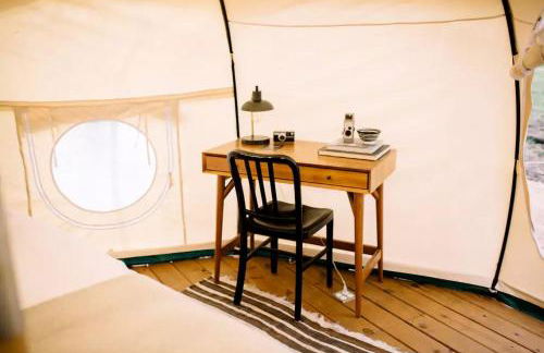 Beautifully Furnished Bell Tent Rental for a Vacation in Elgin, Texas - Foto 3